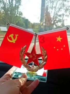 陈婷晒照祝贺张艺谋夺奖,为何网友却提醒张导注意身体?-解决你的疑问